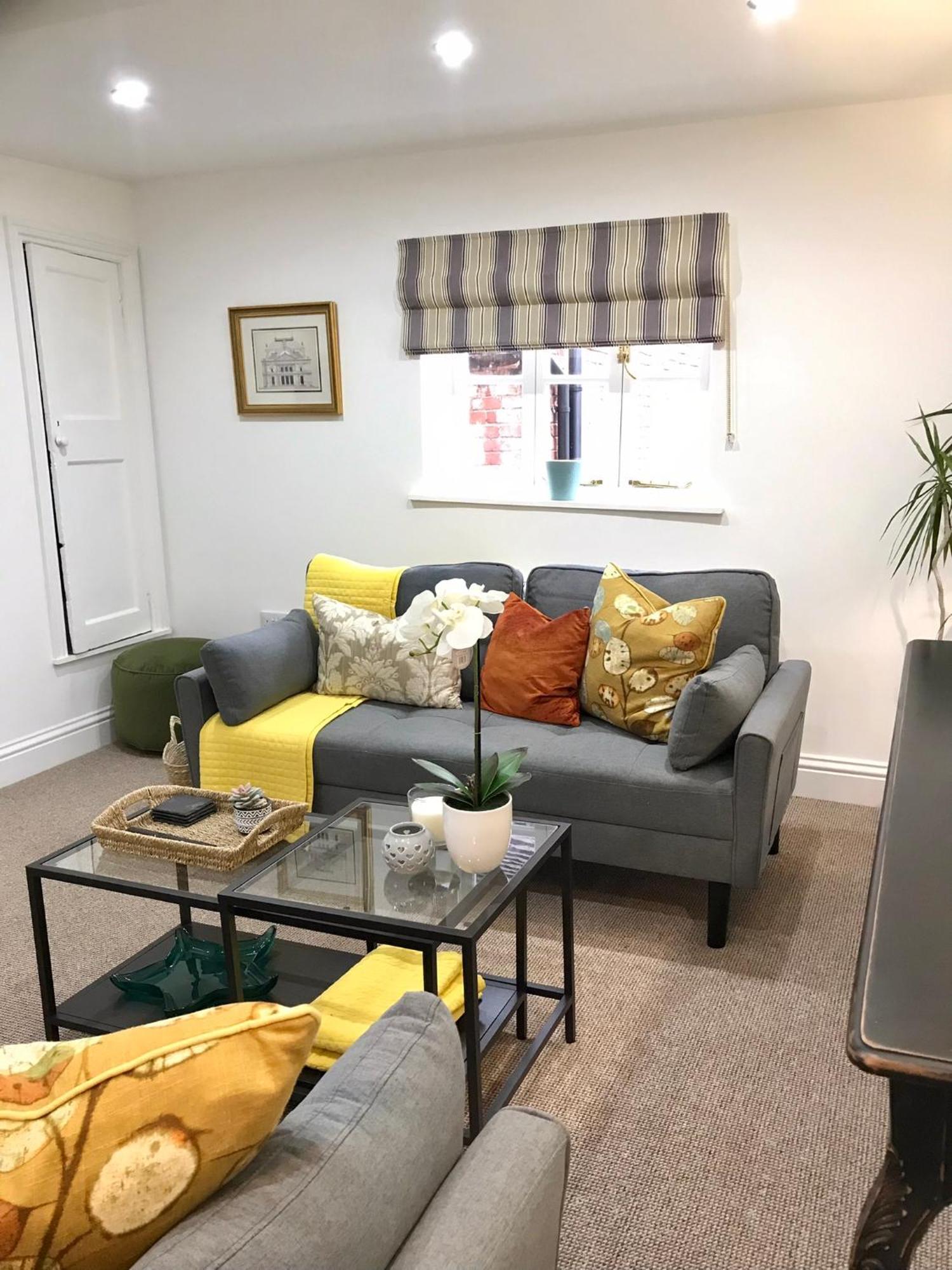 Bell Cottage By Ludlow Castle With Onsite Parking 외부 사진